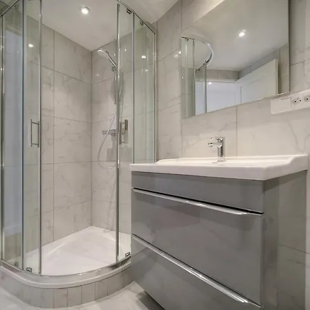 Spacieux 2 Pieces Renove Centre De Cannes - A1B151 * Cannes
